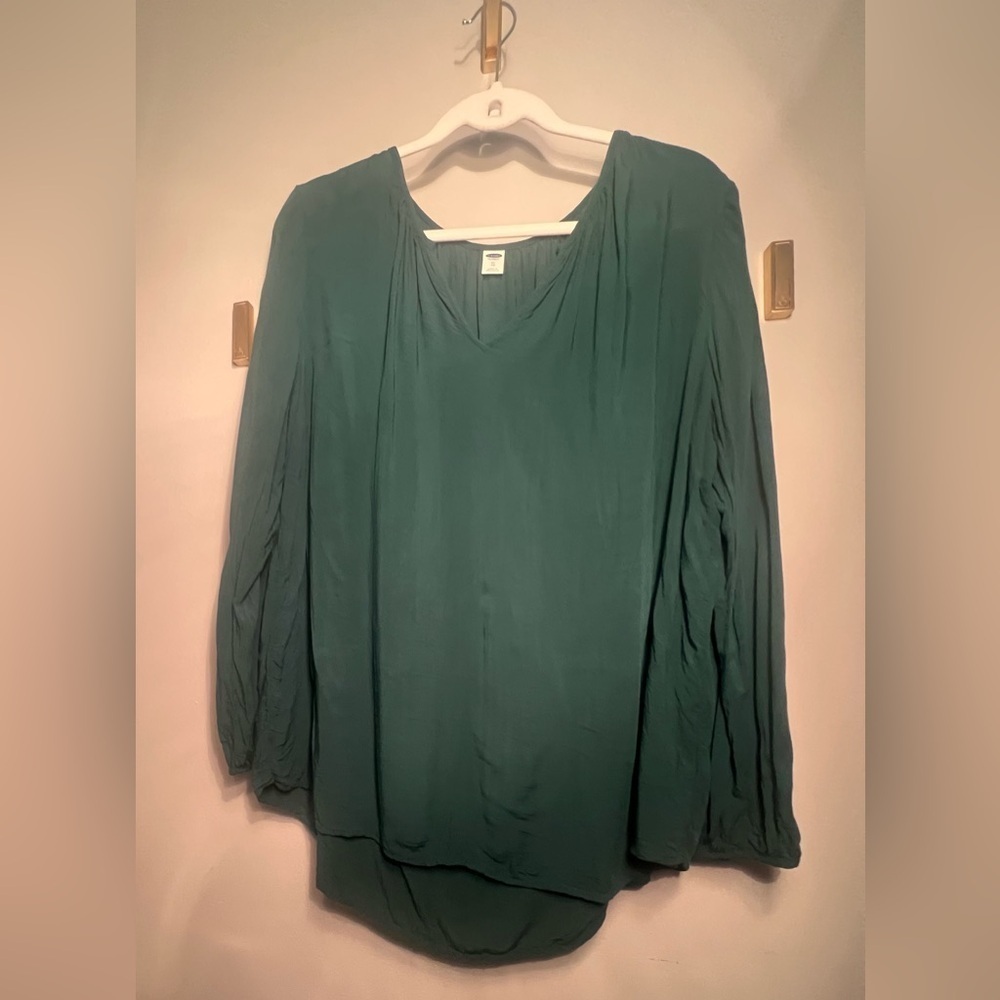Elegant Green Women's Top